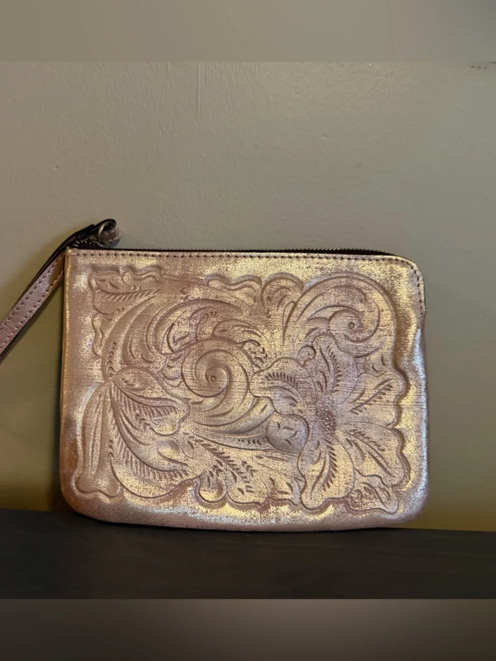 Patricia Nash Cassini Rose Gold Embossed Wristlet - Picture 2 of 8